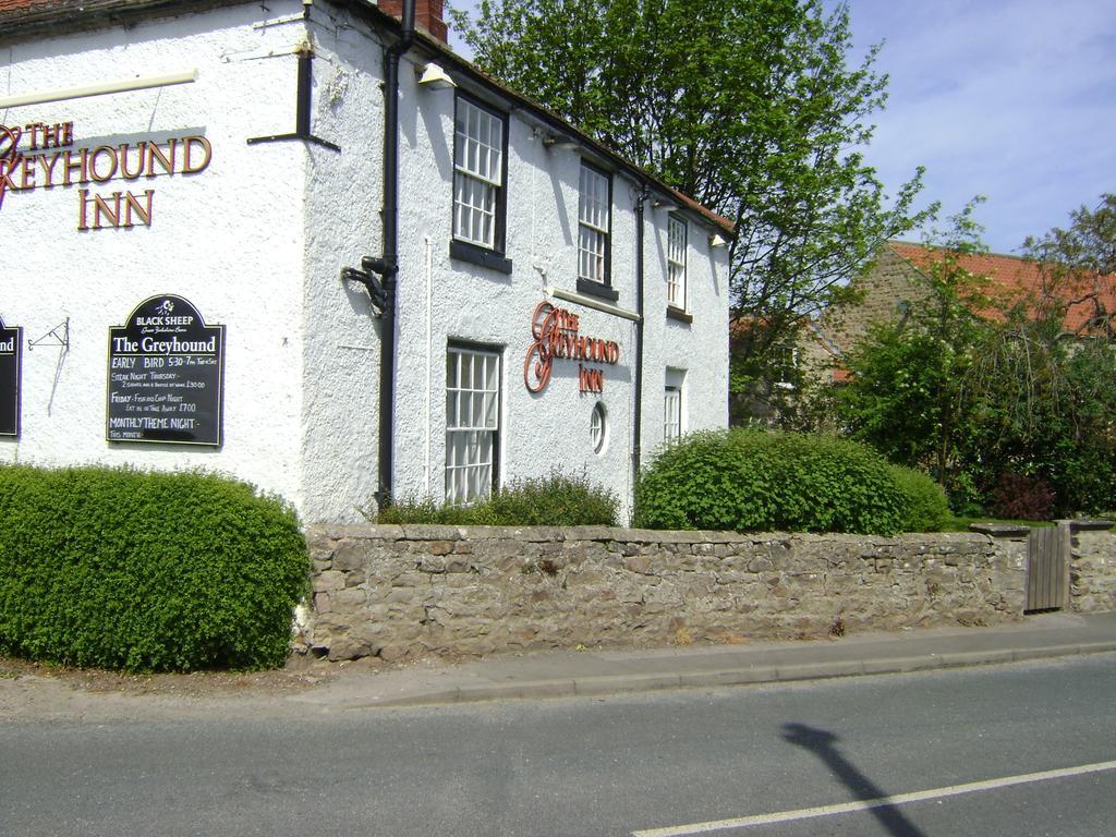 The Greyhound Inn Bedale Exterior photo